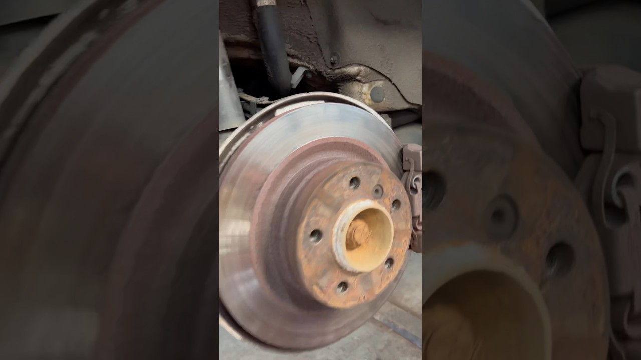 E92 replacing rear disc and pad