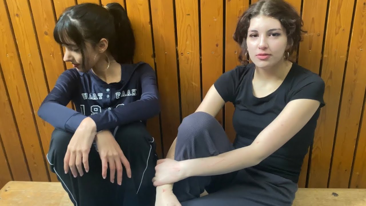 aleysko da okula gidiyo baya hirsli hazirlaniyor