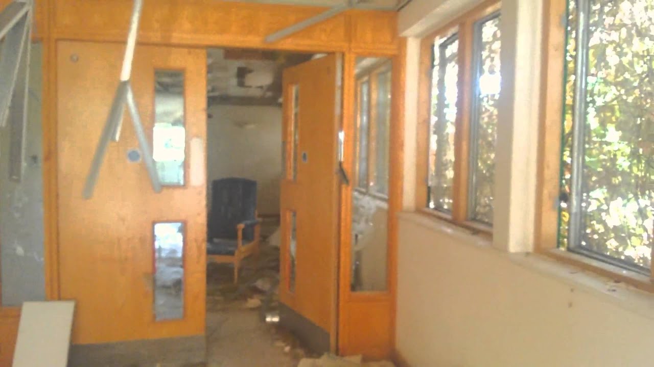 Queen Mary's Hospital Urbex (with lift motor room)