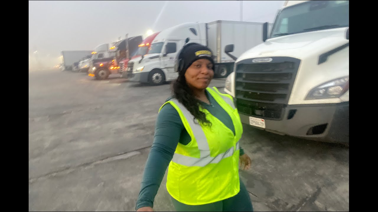 Morning Trucker walk with me! Load in Houston Texas to Pennsylvania 2,000 Miles!