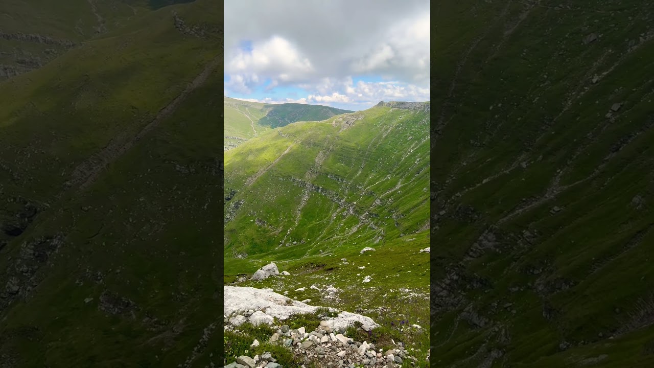 Vedere de la Cabana Omu, Munții Bucegi, iulie 2024 #shortsfeed #shortsvideo #shorts #mountains #4k