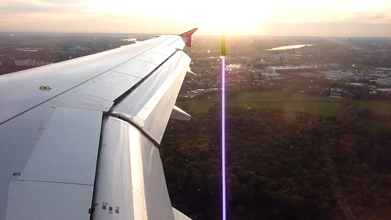 Landung Air Berlin Airbus A320-214 CGN