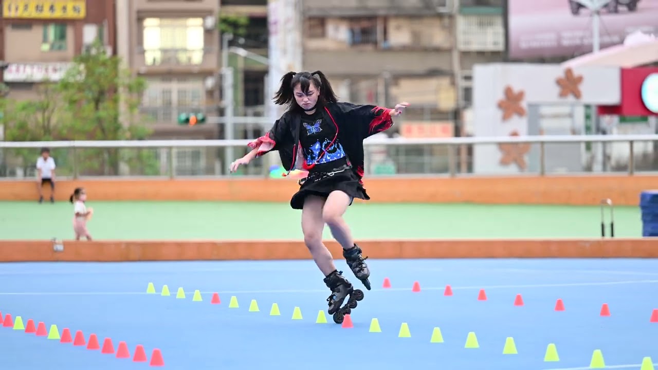 第32屆全國溜冰錦標賽。中華奧會100週年紀念。大專社會女子組。第一名邱映瑄