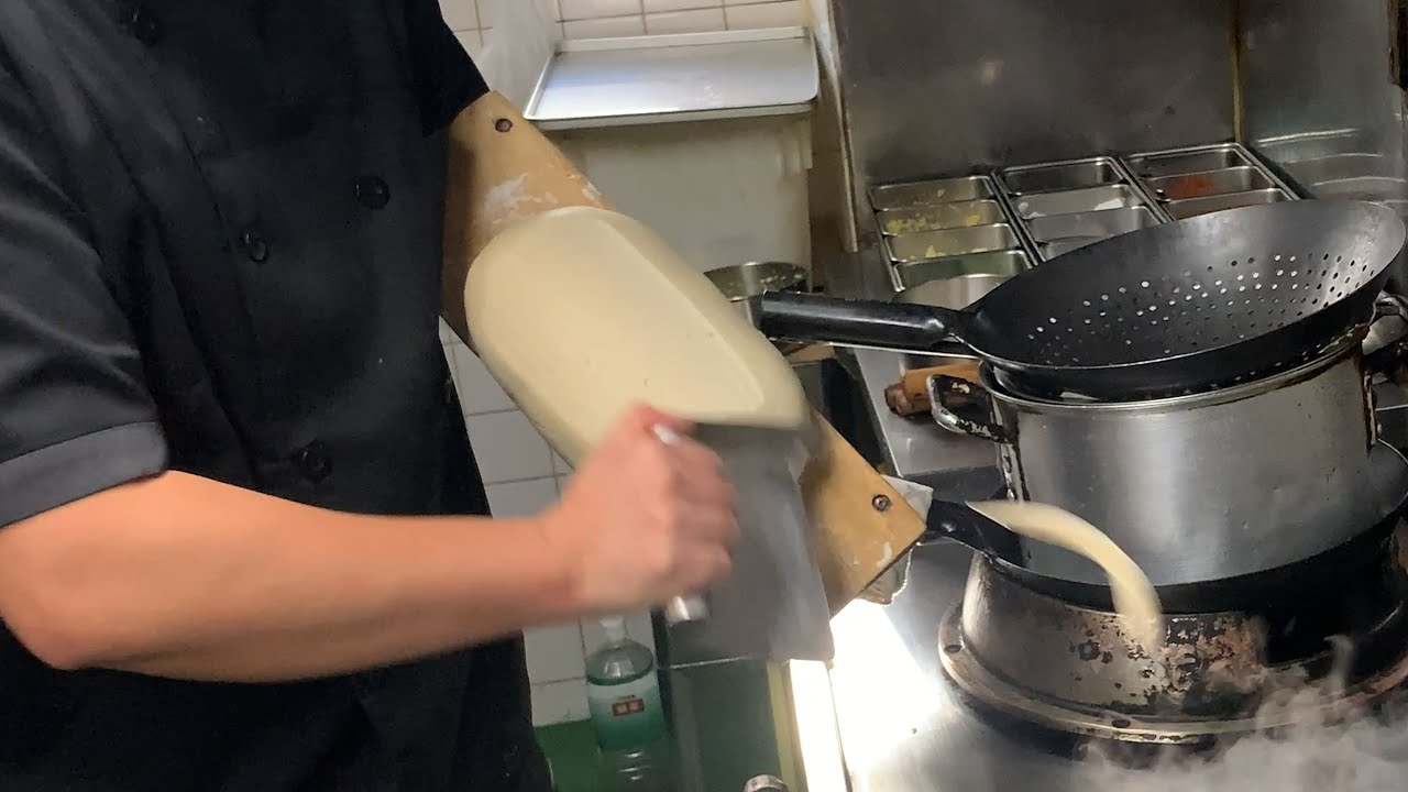【品川区・五反田】予算1000円〜 食べるラー油× 花椒（ホアジャオ）で痺れるランチ！麻辣刀削麺と麻婆豆腐丼