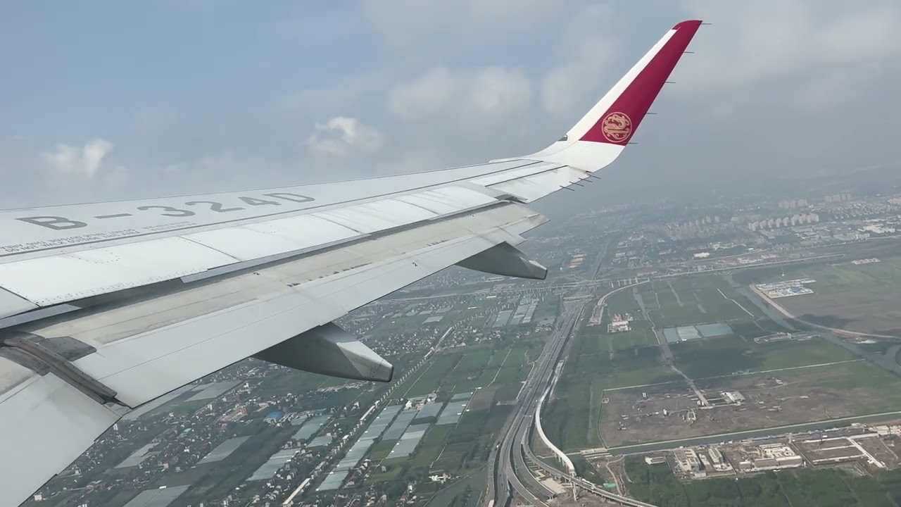 Juneyao Airlines A320 neo Taking off from Shanghai Pudong International Airport
