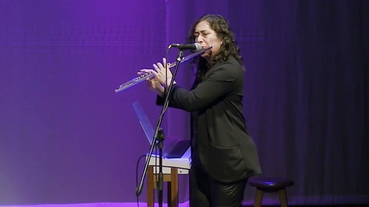 Algo contigo interpretado por Gisela Canevaro