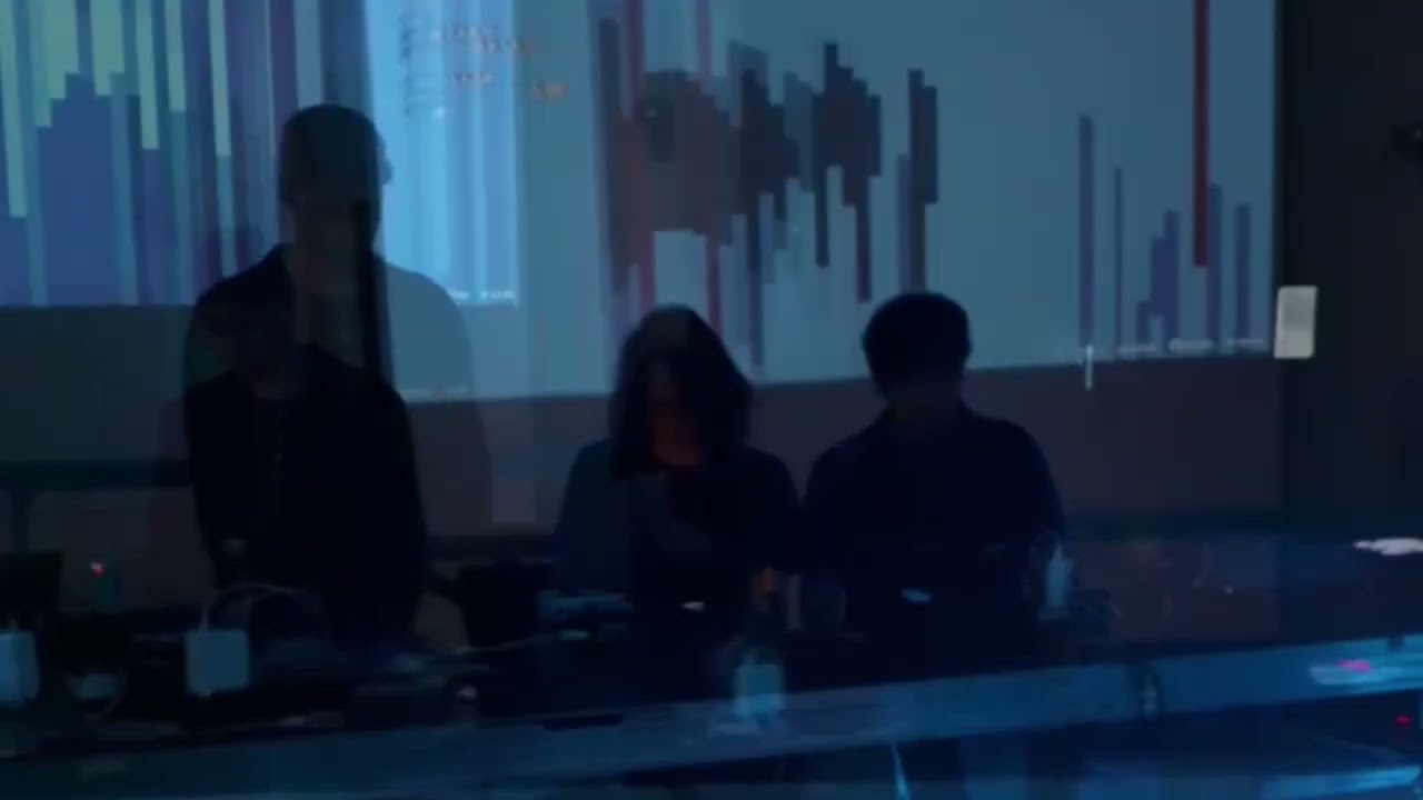 (A)Synchron - [Oliver Grether, Leon Aviles Fucyman]