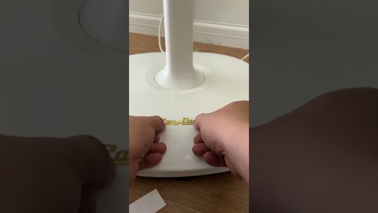 In dán logo 3D UV nhũ vàng gold từ máy in UV DTF Aturos DF 30