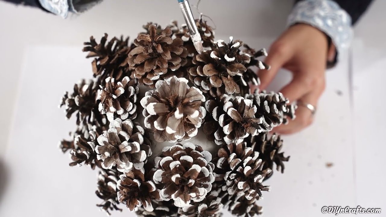 Pinecone Ball Christmas Door Hanger
