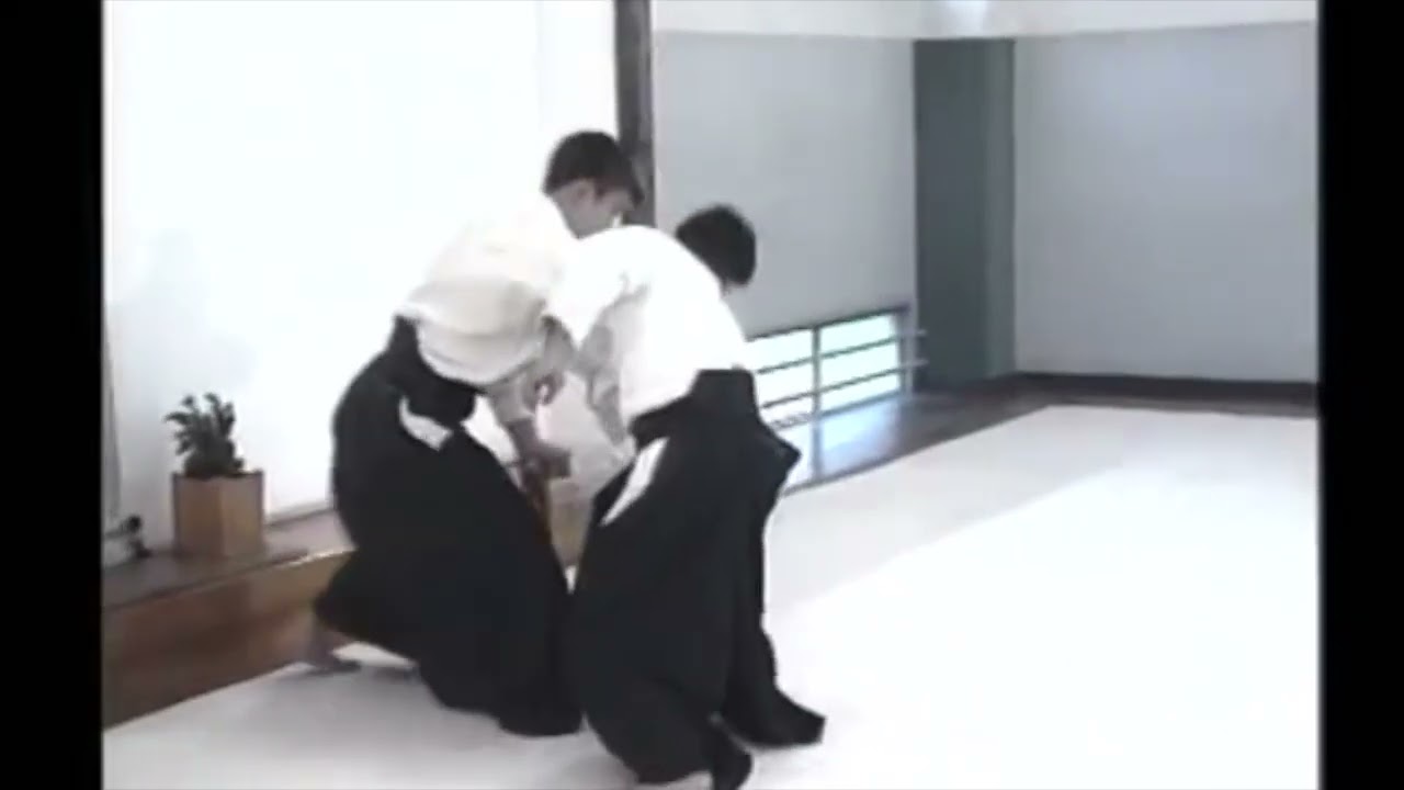 Instructional Moriteru Doshu Kihon 1990s aikido aikikai hombu dojo ueshiba 植芝守央　道主　基本　合気道　合気会　本部道場