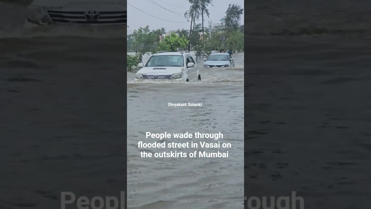 #floodedstreets #waterlogging #heavyrain #heavyrainfall #mumbaimonsoon #mumbairain #monsoon #rain