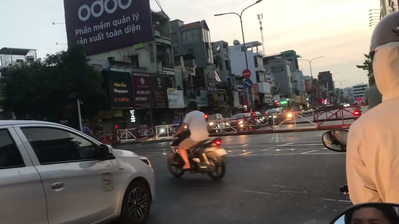 XEM TÀU HOẢ D19E TRONG HOÀNG VĂN THỤ NHƯNG TÔI ĐI HỌC NĂM 2025 PHẦN 37