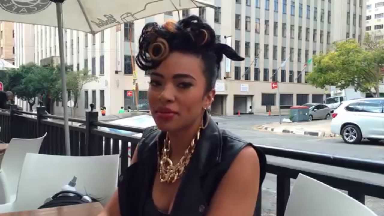 BONA TV: Behind-the-scenes with Amanda Du Pont