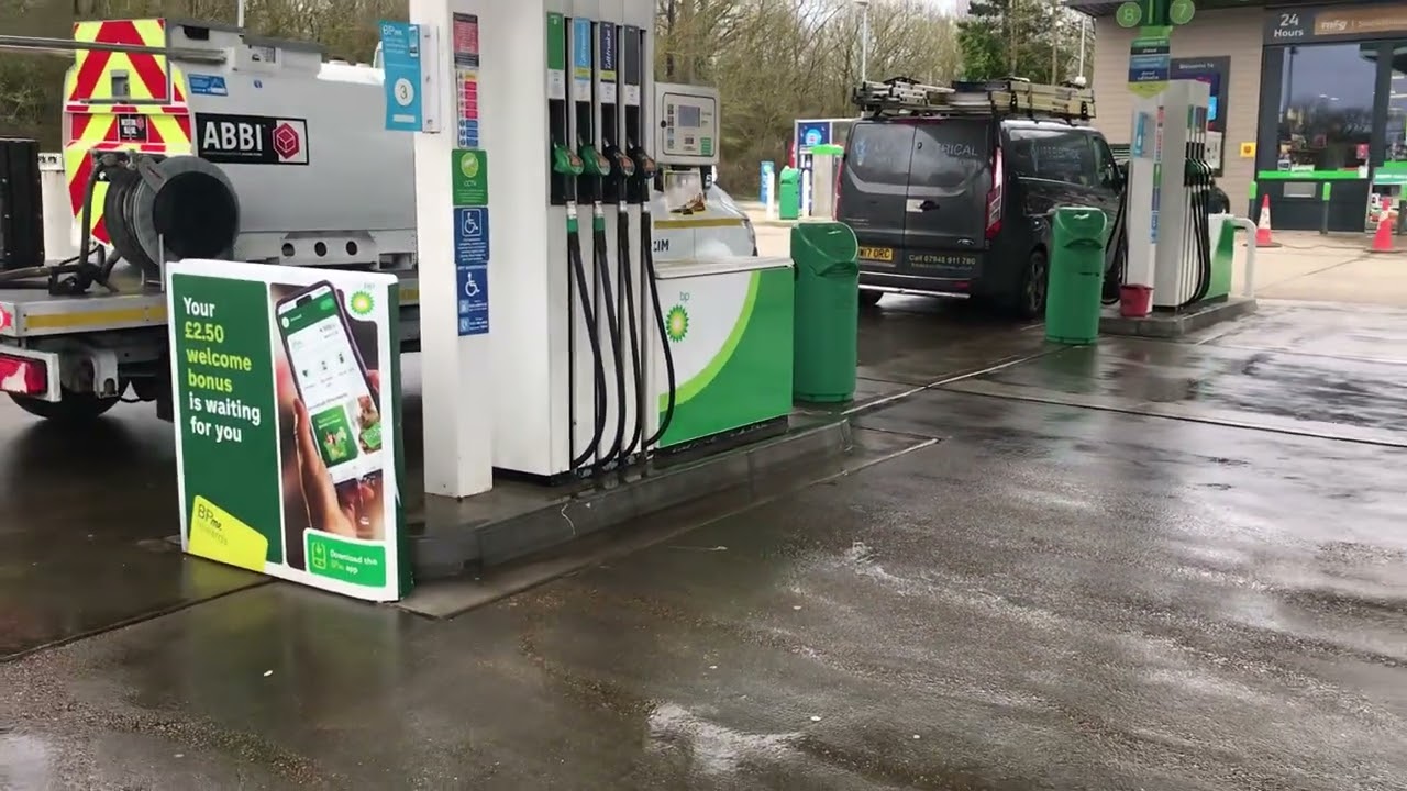 Petrol station forecourt cleaning 