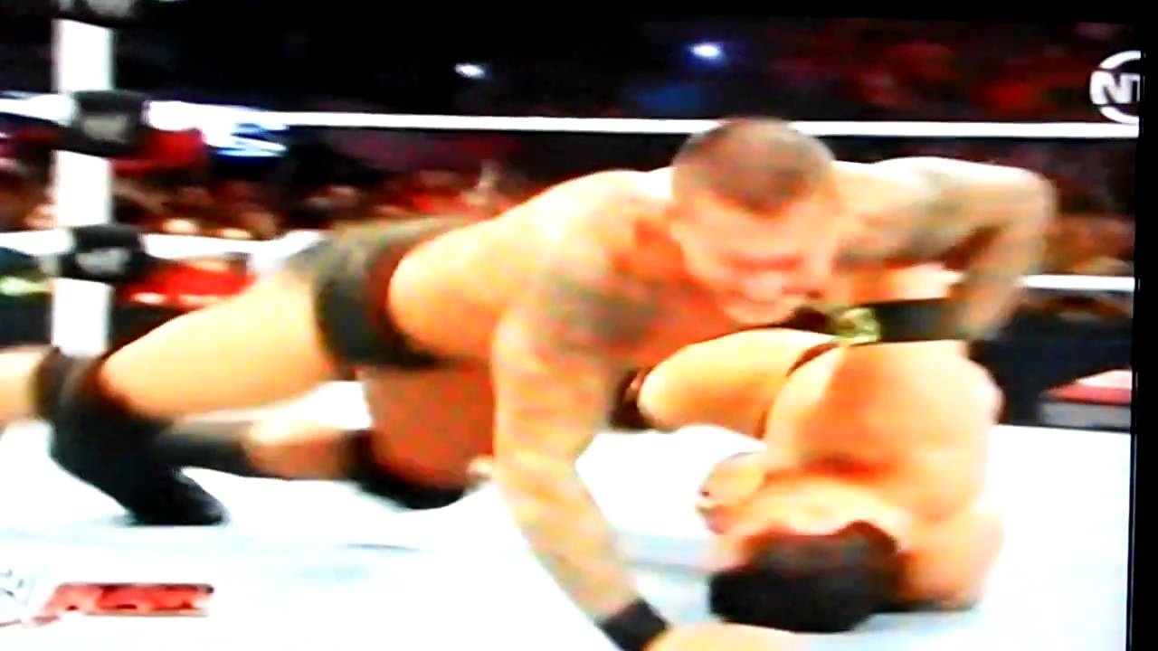 Fin du Match Barret vs Orton..