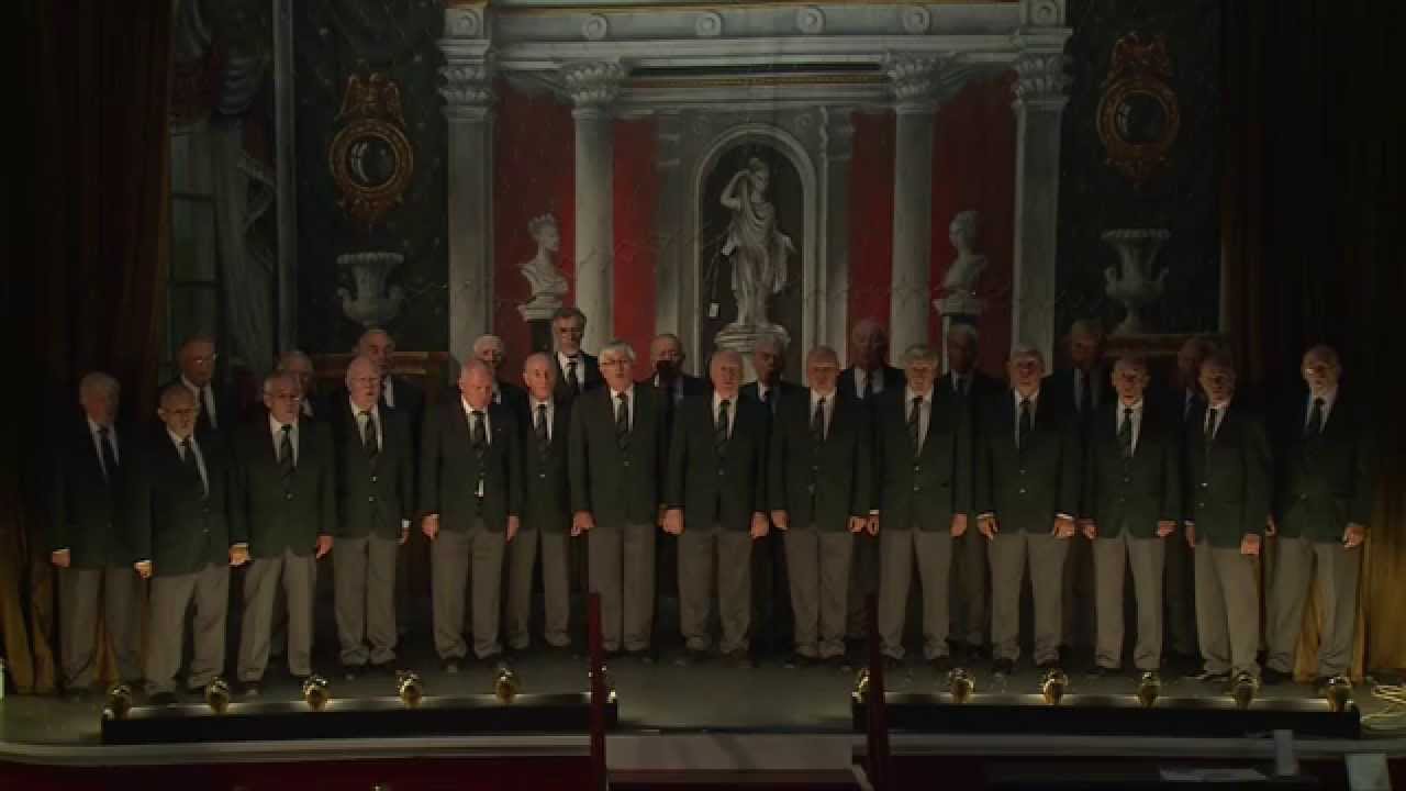 C&ocirc;r Meibion sing in Aberystwyth