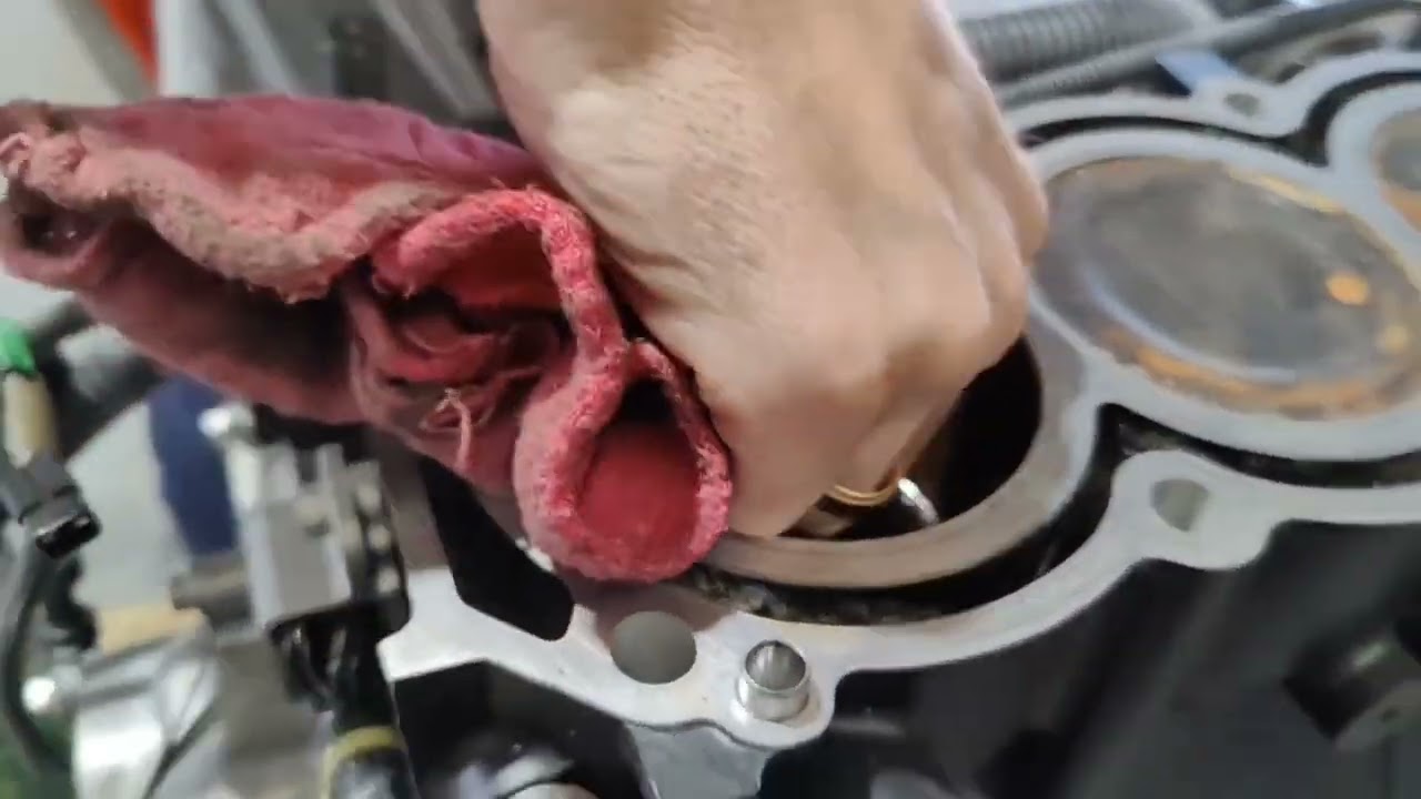 Rebuilding a Yamaha fx ho cruiser part nr.2 / engine disassembly / broken piston rod / bent valve