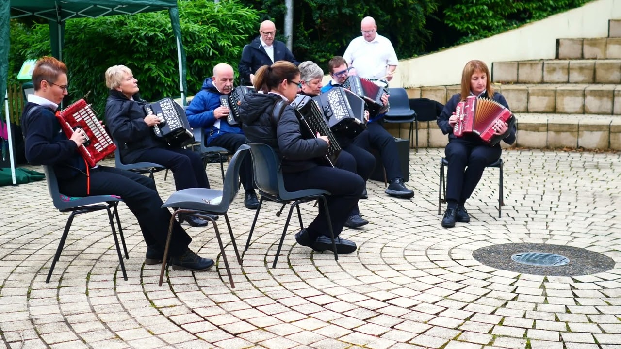 Dummigans Accordion Band 2