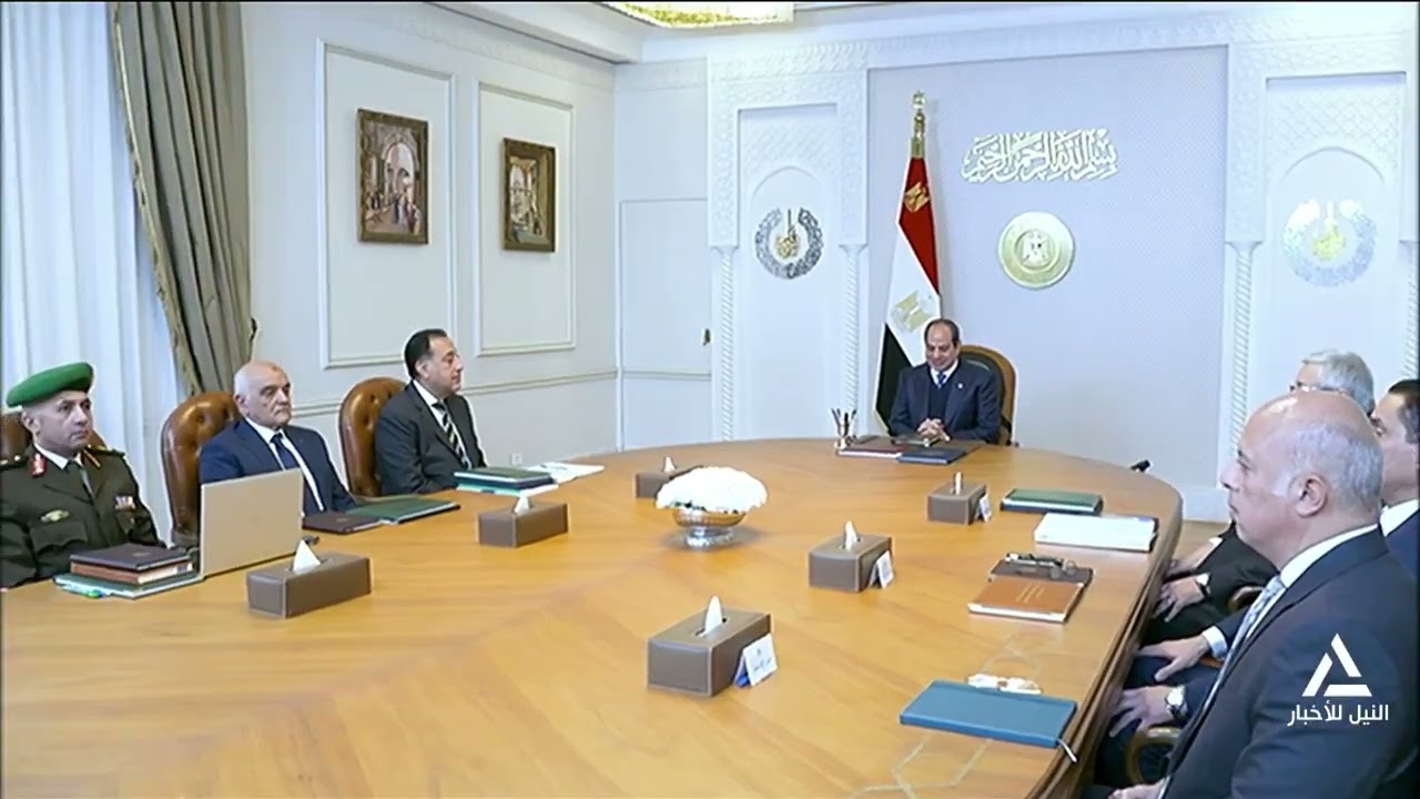 الرئيس السيسى يجتمع مع رئيس الوزراء ومستشار الرئيس لشئون الصحة والوقاية