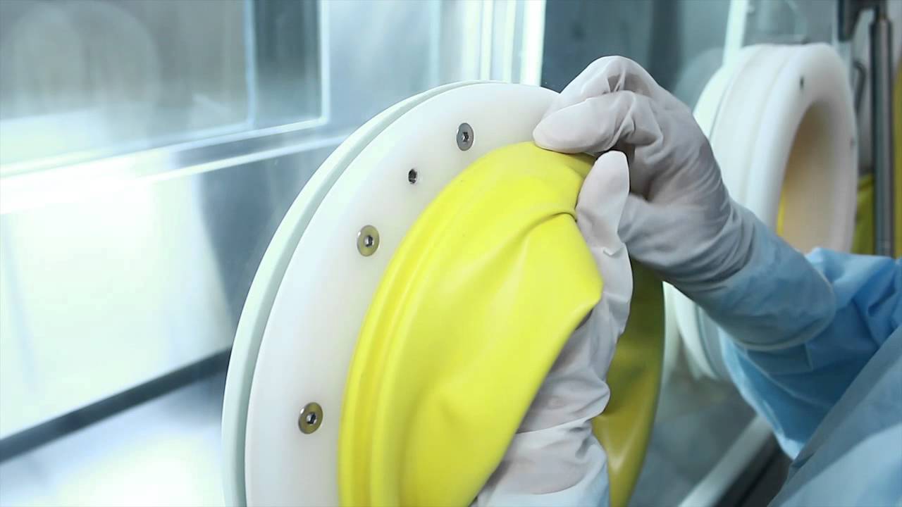 Containment Barrier Isolator (CBI) | Safe Glove Change | Esco Pharma