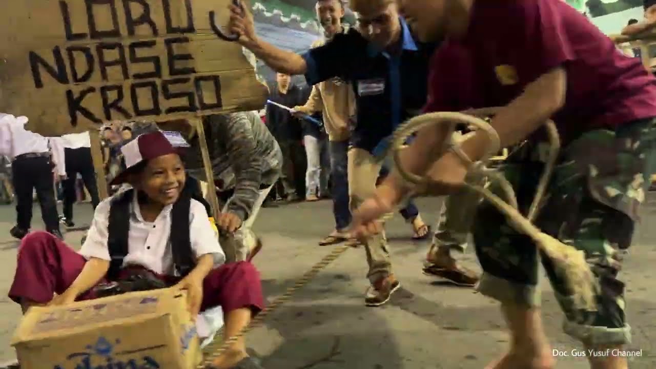 KARNAVAL ARAK-ARAKAN API PON. PES. SALAF TEGALREJO MAGELANG