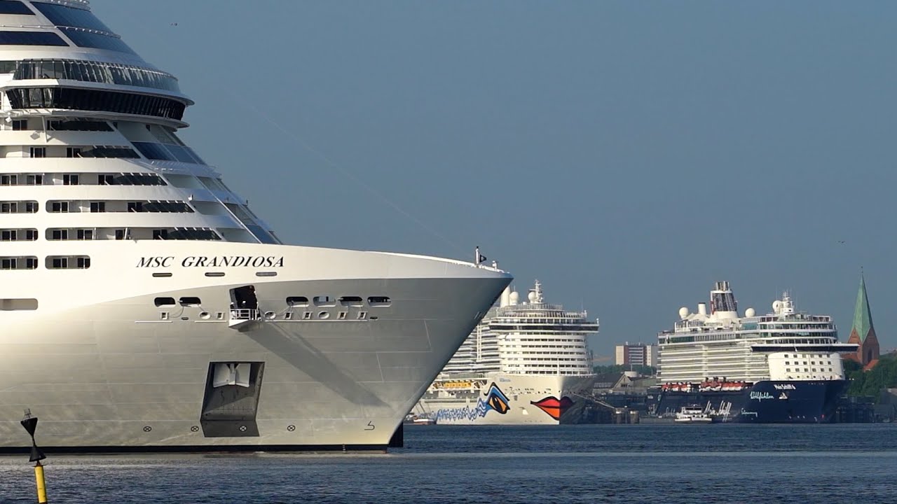 Triple arrival in Kiel