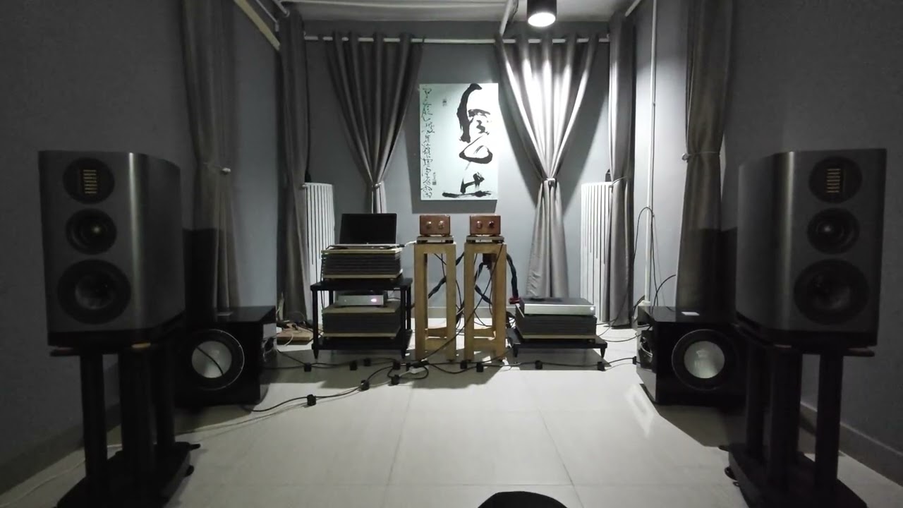 Wharfedale EVO 5.2 / REL S510 - Kenny G - Dying young