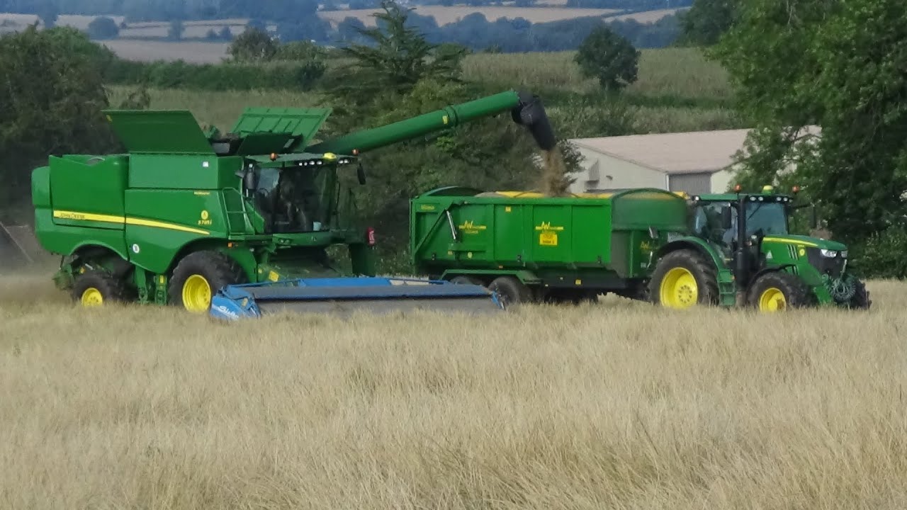 Harvest 2021 - Combining grass seed with two John Deere Combines & 6195R and 7290R Topping