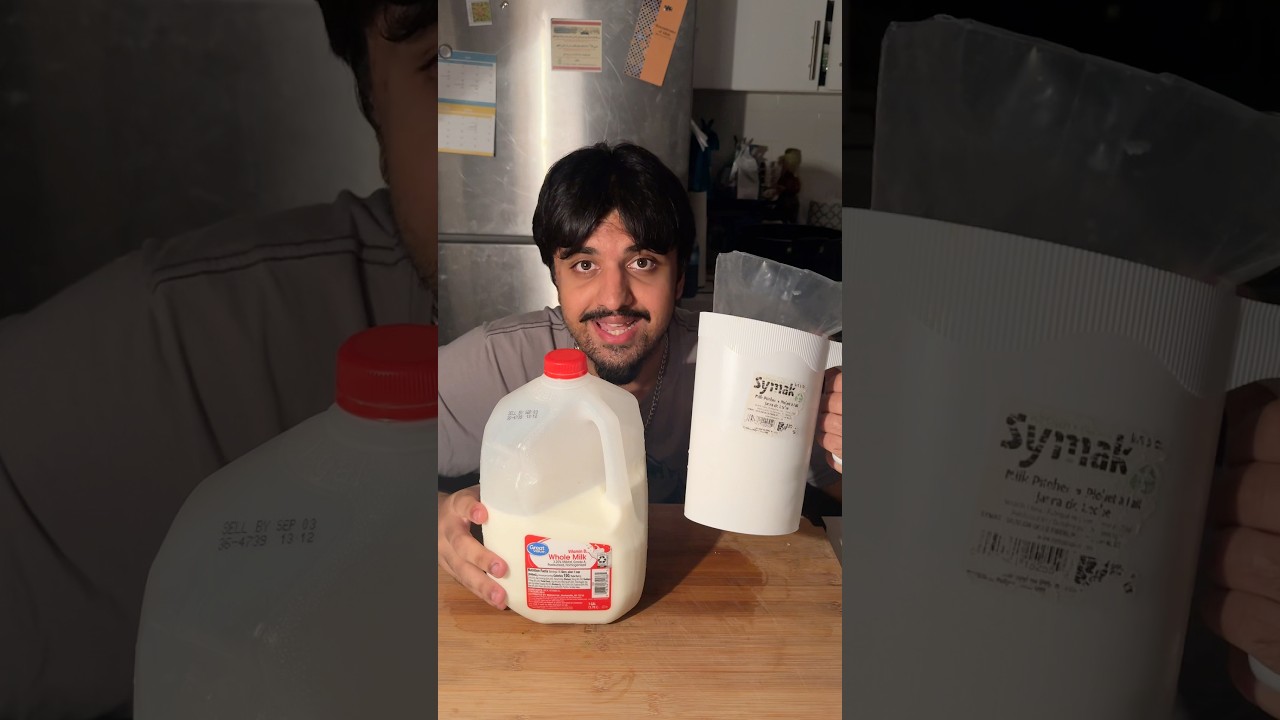 CANADIAN MILK vs. AMERICAN MILK 🇨🇦 🇺🇸 #shorts #foodshorts #milk #canada #usa