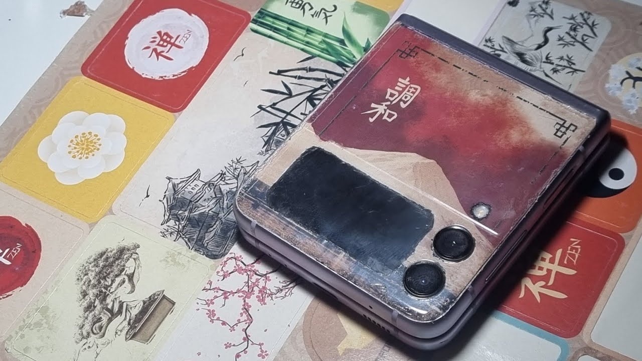 Customizing my Galaxy Z Flip 3!