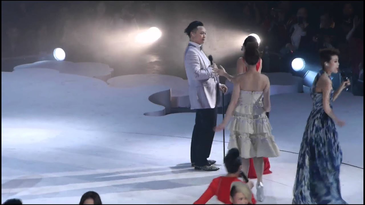 給我愛過的男孩們﹣彭羚 ＋Concert YY眾歌手 Special Ending ＠Concert YY - 14 Feb 2012