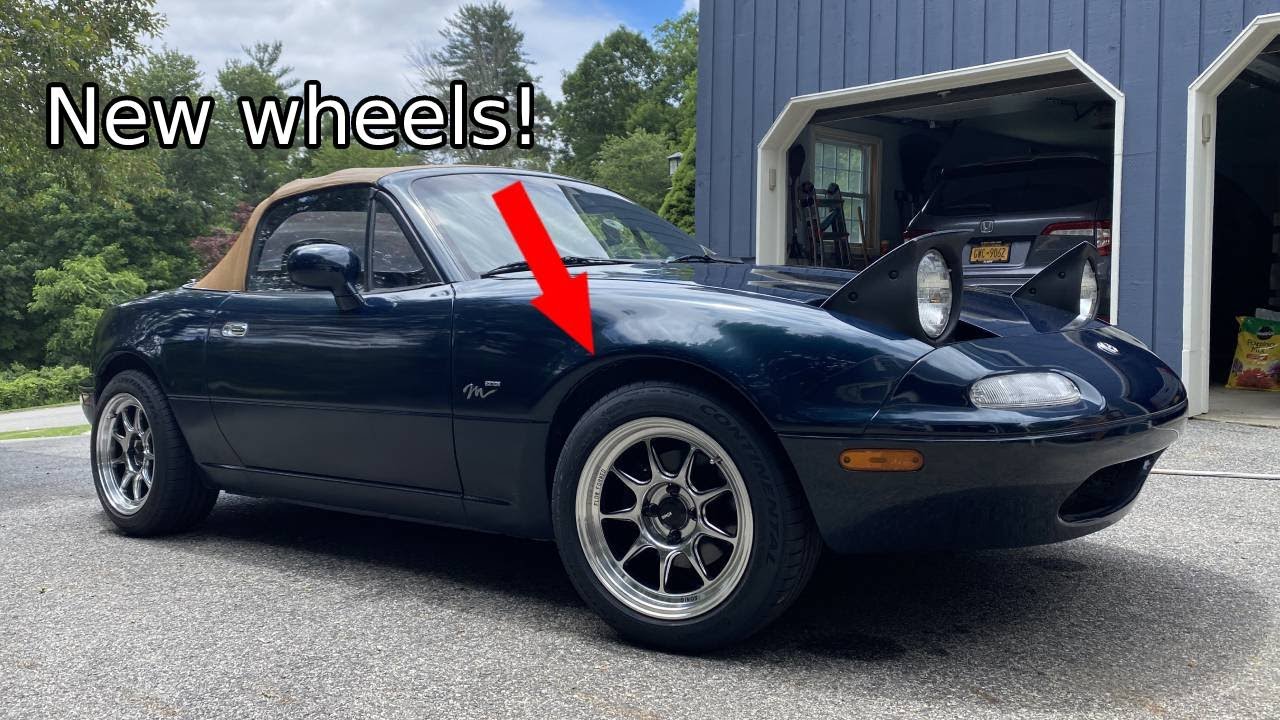 NA Miata gets new Konig wheels!