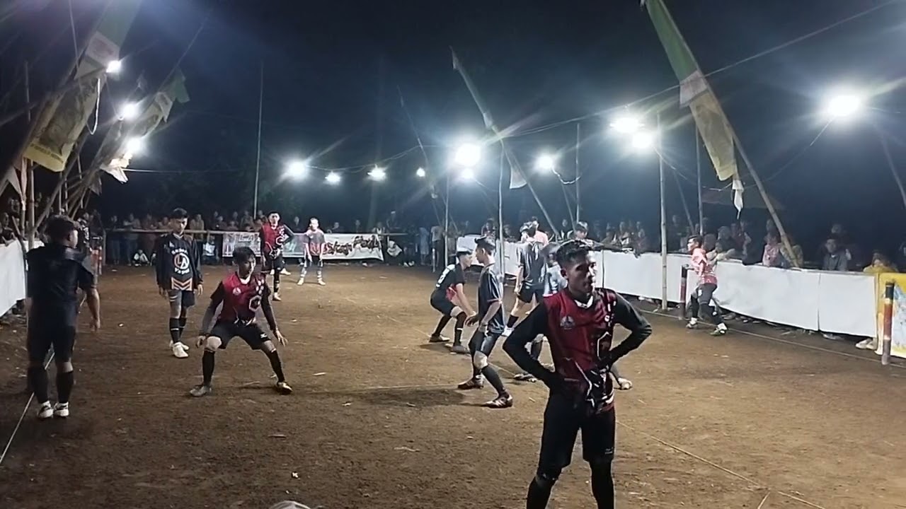 Laskar Ababil (sukosari lor) vs kopi balap (Maisan). Laga persahabatan Gobak Sodor...ful A babak 1