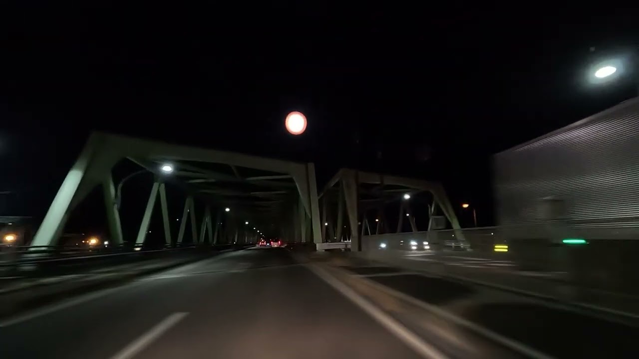 夜の福島市内（国道4号登り）