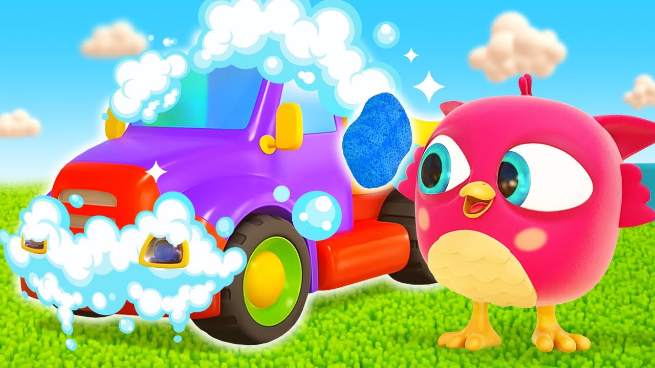 Hop Hop the owl plays with tow truck & toy excavator at the beach. Baby cartoons & baby videos.