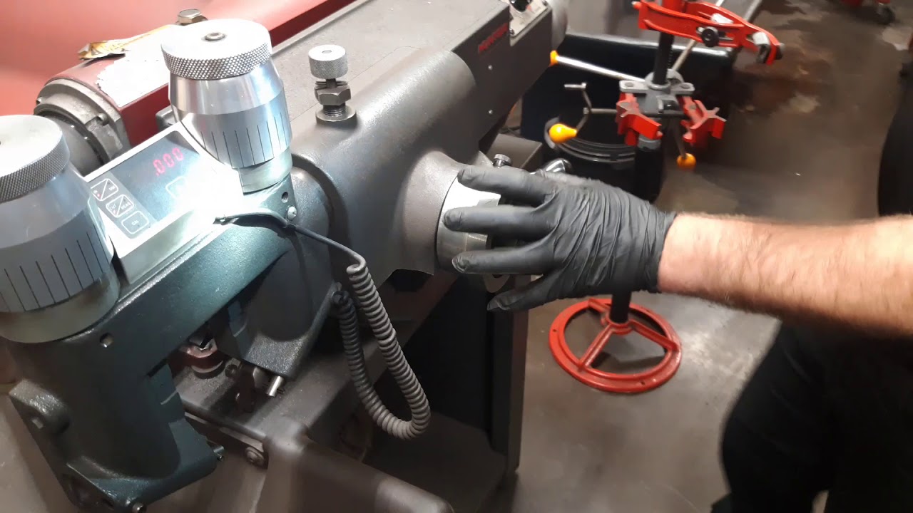 How to resurface or machine a drum on a hunter lathe