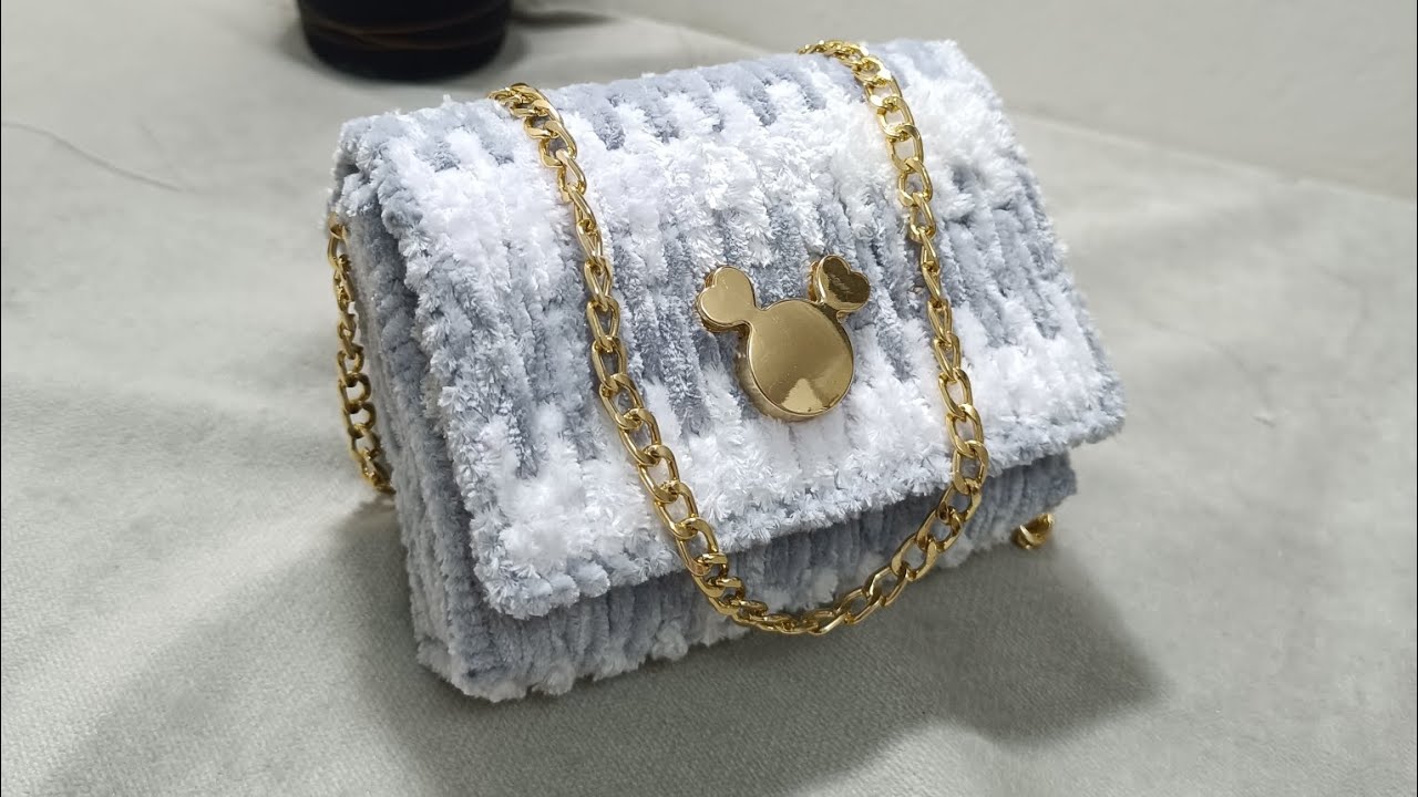 Handmade bag made of plastic canvas  #handmade #bag #kanvascanta 