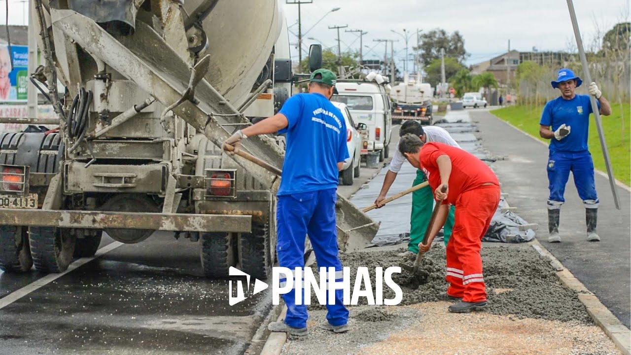 Calçada em concreto poroso começa a ser utilizada em Pinhais[TV Pinhais]