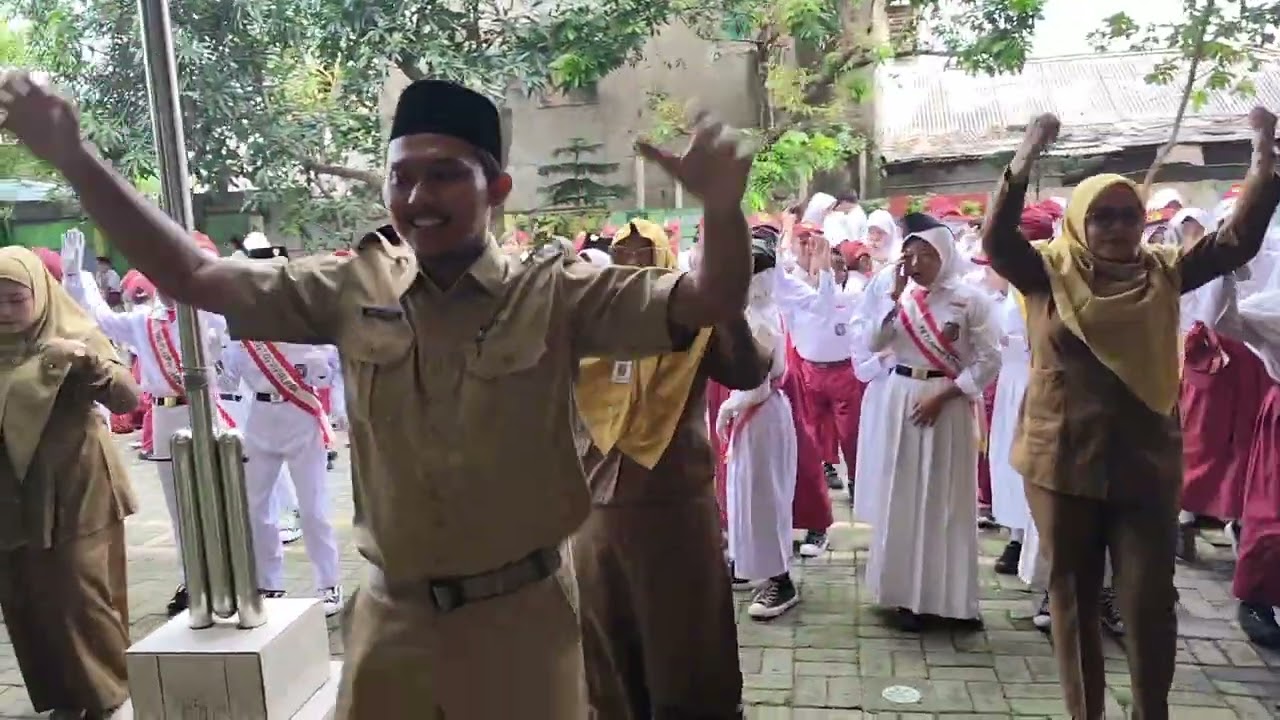 Pagi ceria senam anak Indonesia hebat bersama guru dan peserta didik SDN CIMONE 7 Kota Tangerang 
