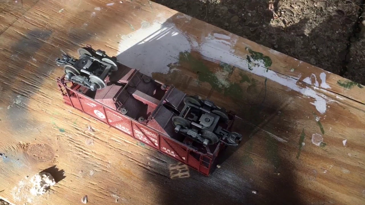 How to quickly weather an O scale train car