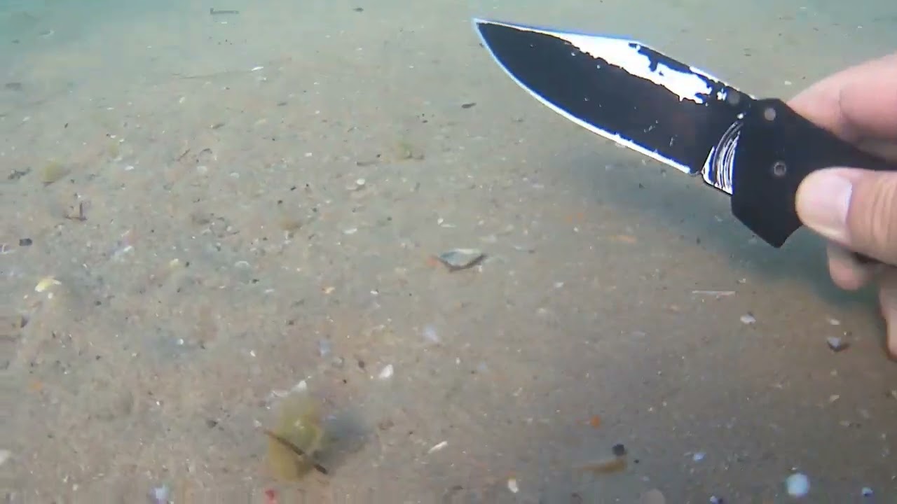 Cold Steel Recon 1 МОРСКОЙ in the sea. Складной нож и для погружений)