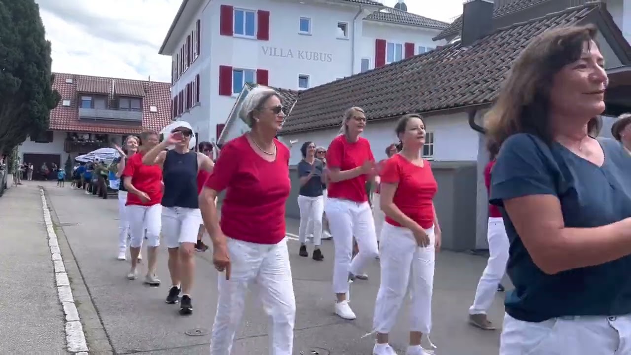 Leckerleckerfamilie auf dem Festumzug vom Uferfest in Langenargen zum 1250. Jubiläum JesgirlJulia