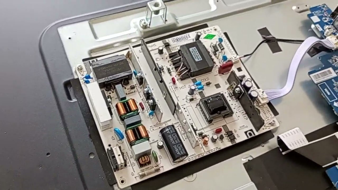 C&oacute;mo Diagn&oacute;sticar pantalla Philips 50 Roku tv si es falla de Main o fuente