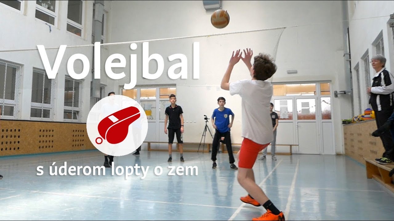 Volejbal s úderom lopty o zem