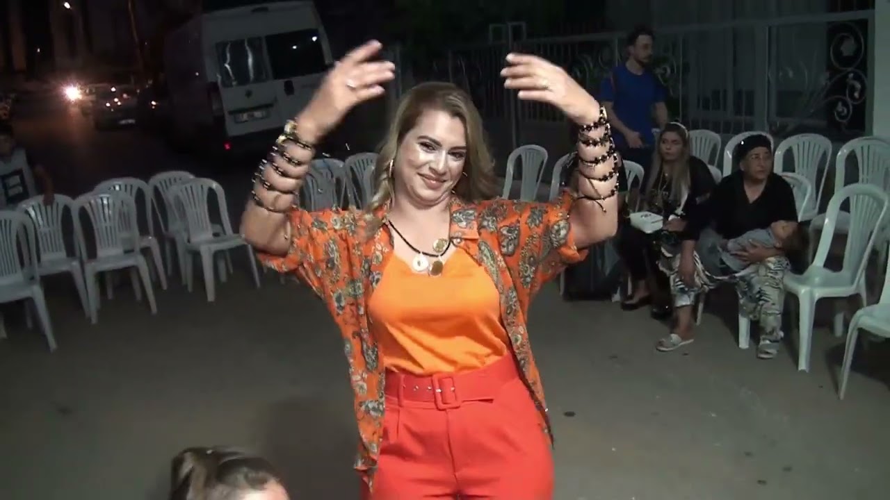 Burcu ve Erdi'nin Paşalarına Kurdukları Sünnet Kınasını Şehzadeler Kıskanırdı. Ersen PiR Farkıyla