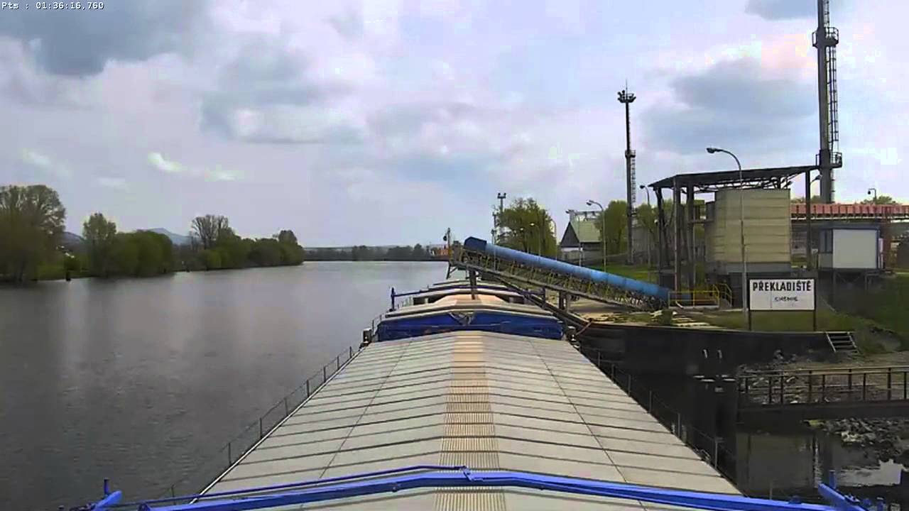 Unikátní přímý přenos Lodí do Hamburku - nakládka hnojiva 2016-05-01 50x a 200x