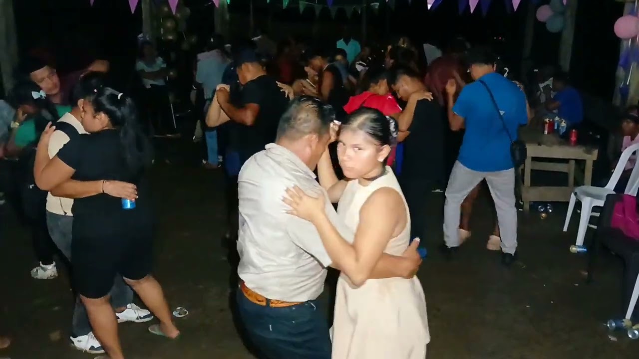 #FIDEL DE LA CRUZ  TEMA MALDITA DISTANCIA  EN BAHIA HONDA DE BOCAS DEL TORO 2025