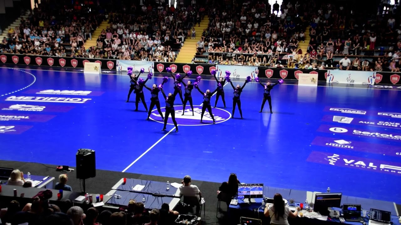 Pompons Petite Junior Saint Max - Championnat de France 2025