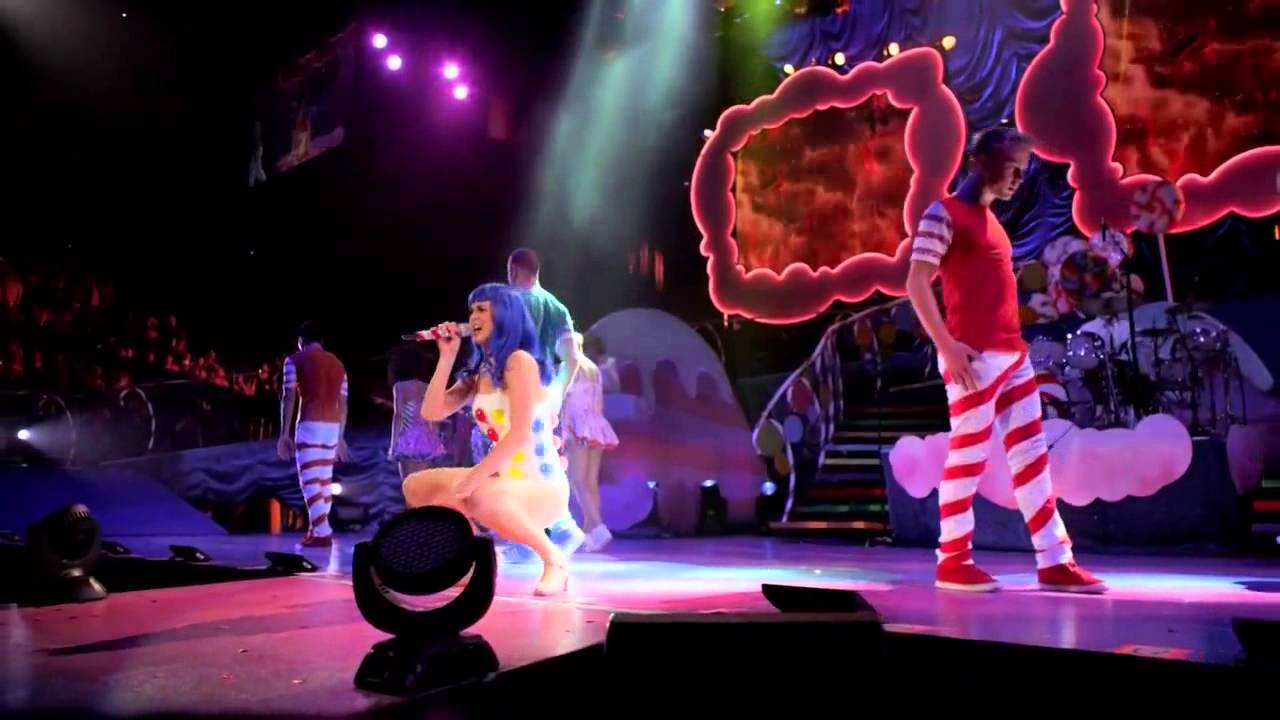 Katy Perry - Firework - Live - Part of Me 3D