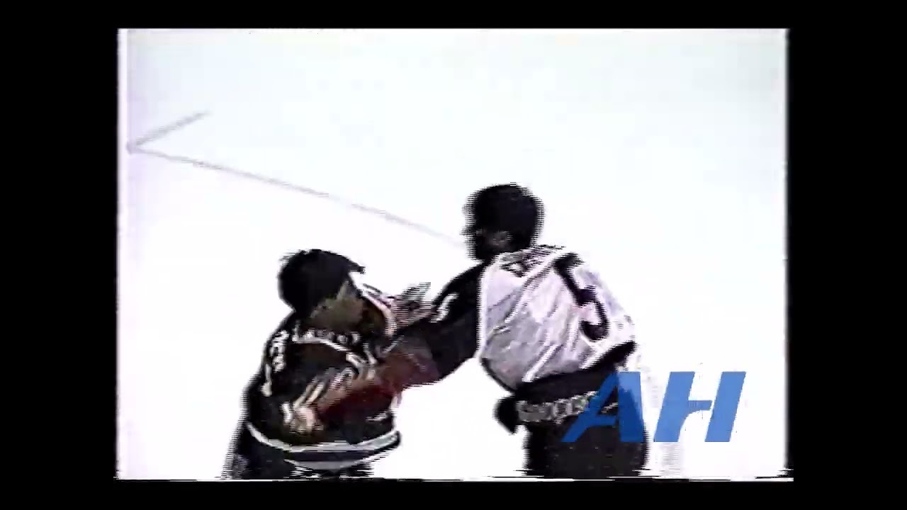 WHL ?. ?, 1992-93 Steve Cheredaryk,MH v Shane Calder,SAS Medicine Hat Tigers Saskatoon Blades